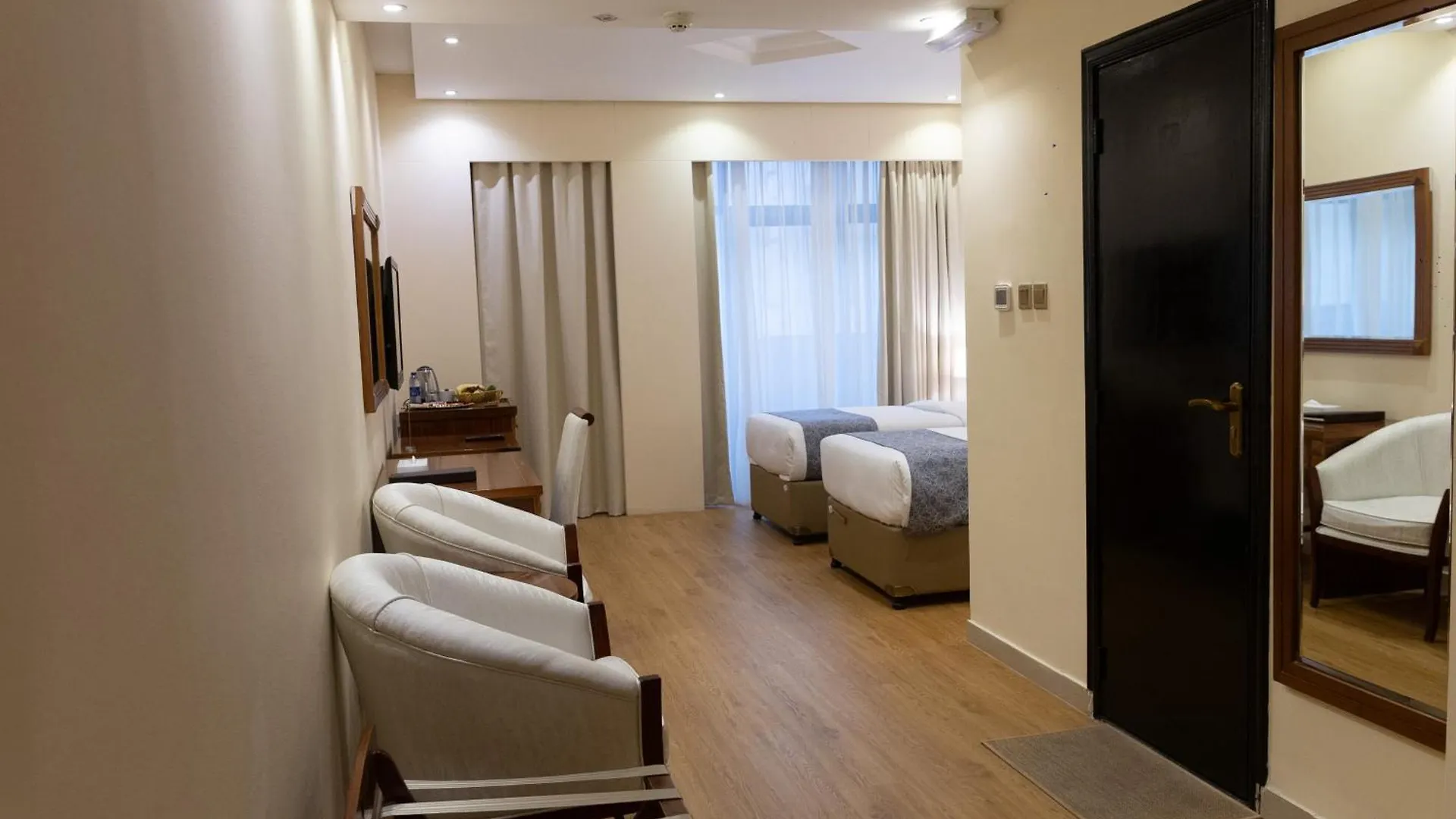 Vendome Plaza Hotel Dubai 3*,